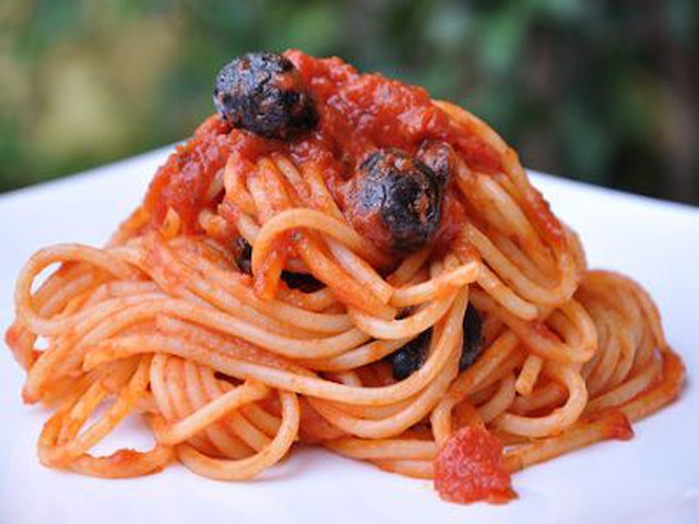 Pasta Al Pomodoro