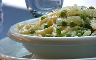 Salsa Con Cipolle E Piselli