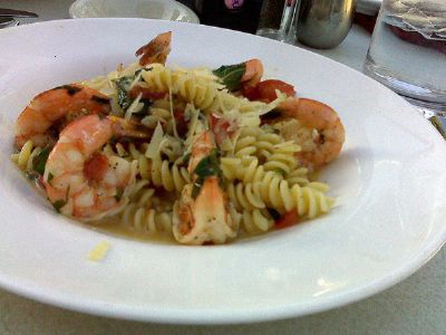 Pasta Fredda Con Il Pesto E I Gamberi