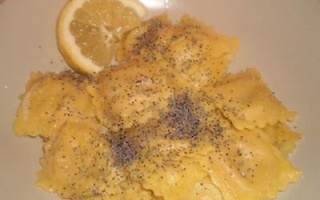 Ravioli Al Salmone Con Profumo Di Limone