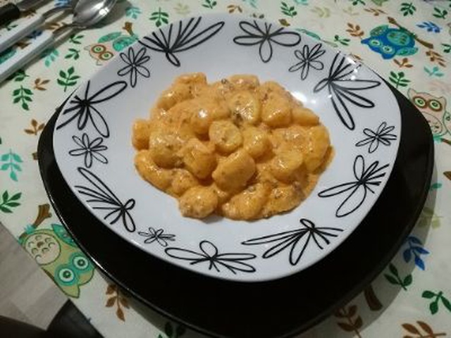 Gnocchi Ragù E Panna