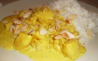 Pasta Al Pollo Al Curry Con Yogurt
