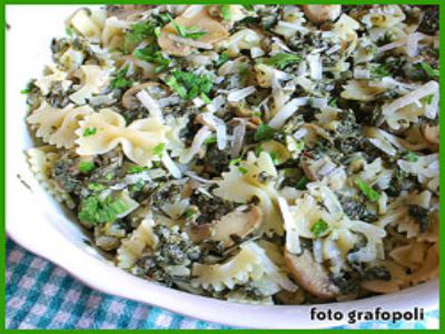 Farfalle Con Funghi E Spinaci