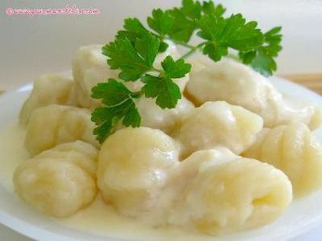 Gnocchi In Salsa Di Parmigiano