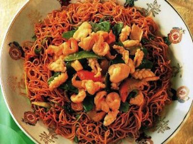 Spaghetti Calamari,gamberi E Capesante