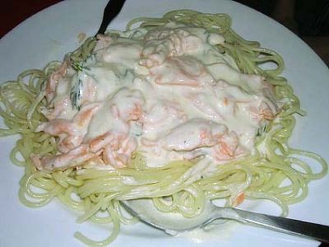 Pasta Al Salmone Con Salsa Di Limone