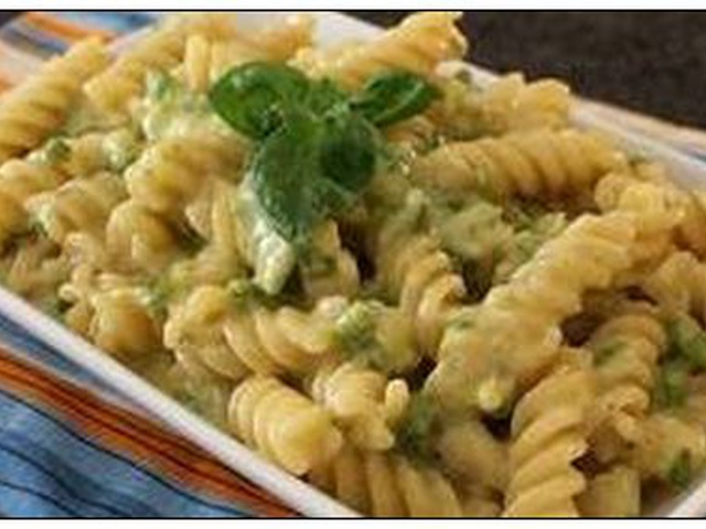 Pasta Al Salmone E Crema Di Zucchine