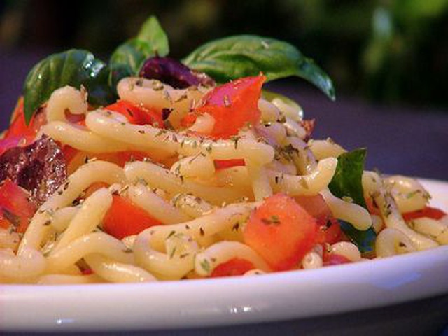 Pasta Al Pomodoro Fresco