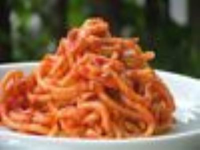 Spaghettoni All'aglio
