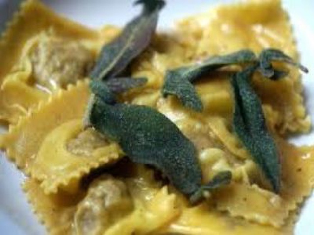 Ravioli Di Boragine Burro E Salvia