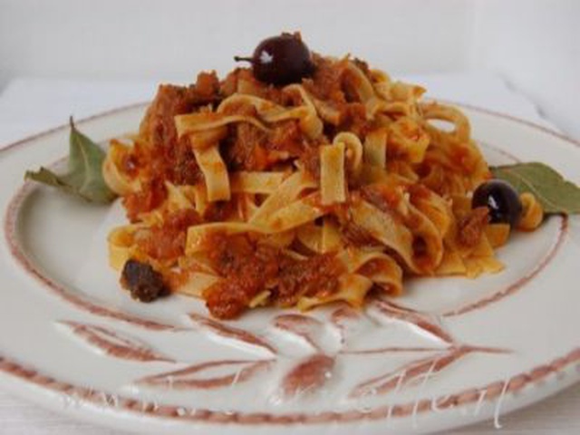 Tagliatelle Al Piccione E Olive