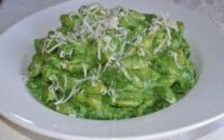 Spaghetti Alla Salsa Di Spinaci