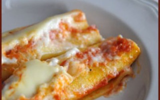 Cannelloni Farciti Con Ricotta, Radicchio E Speck