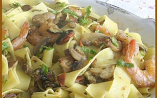 Pappardelle Ai Funghi, Zucchine E Gamberetti