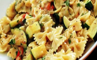 Farfalle Zafferano Zucchine E Speck