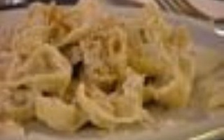 Cappelletti Alla Panna E Noci