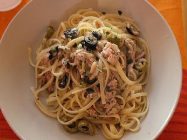 Linguine Tonno, Olive E Limone