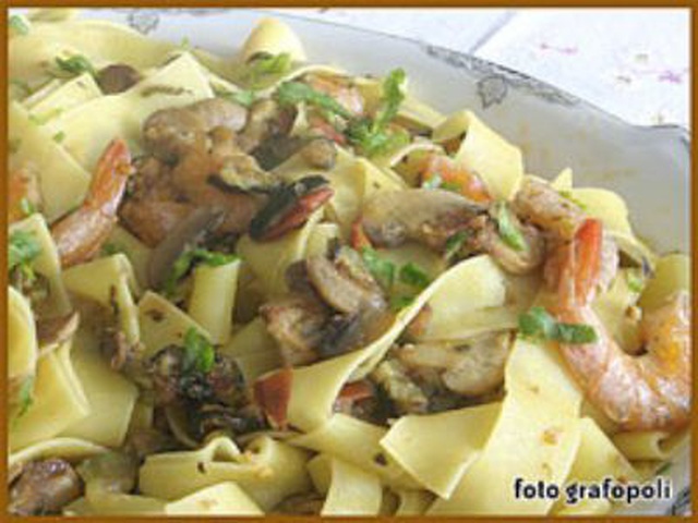 Pappardelle Ai Funghi, Zucchine E Gamberetti