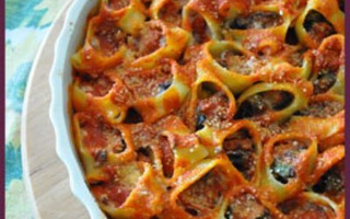 Rigatoni Grossi Di Pasta Farciti
