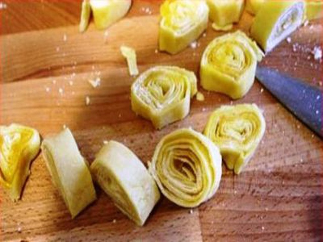 Tagliatelle Fritte Di Carnevale