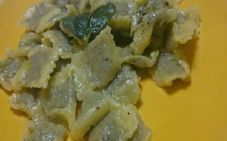 Ravioli Carne E Verdura Burro E Salvia