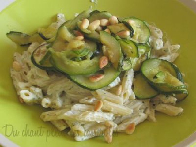 Pasta con Zucchine Grigliate, Ricotta, Menta E Pinoli