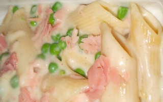 Penne Panna Prosciutto E Piselli