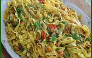 Fettuccine Ai Fiori Di Zucca, Zucchine E Gamberetti