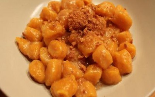 Gnocchi  Con Crema Di Zucca E Amaretti